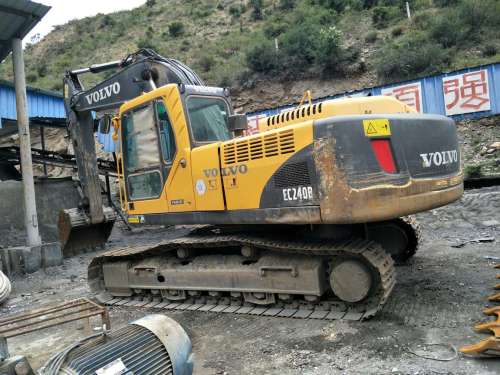 甘肃出售转让二手8000小时2011年沃尔沃EC240B挖掘机