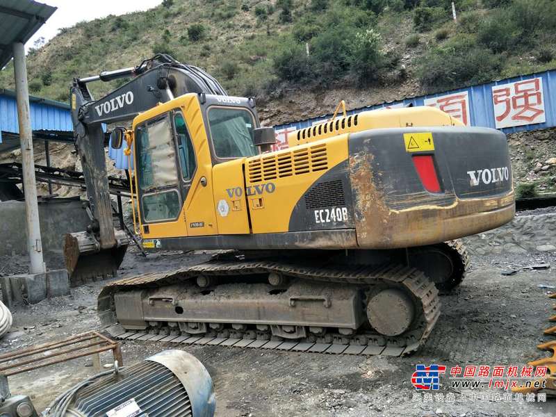 甘肃出售转让二手8000小时2011年沃尔沃EC240B挖掘机