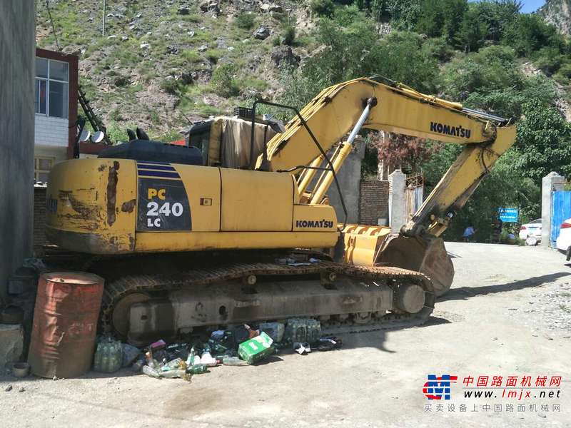 甘肃出售转让二手8400小时2009年小松PC240LC挖掘机