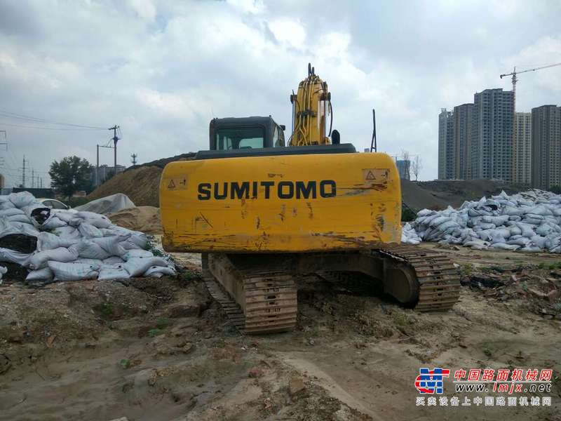 山东出售转让二手12000小时2010年住友SH210挖掘机