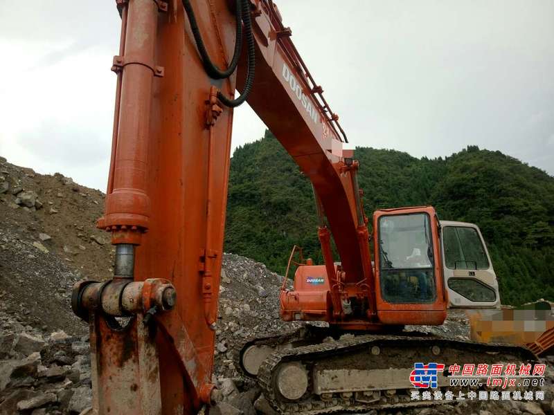 贵州出售转让二手13000小时2008年大宇DH220LC挖掘机