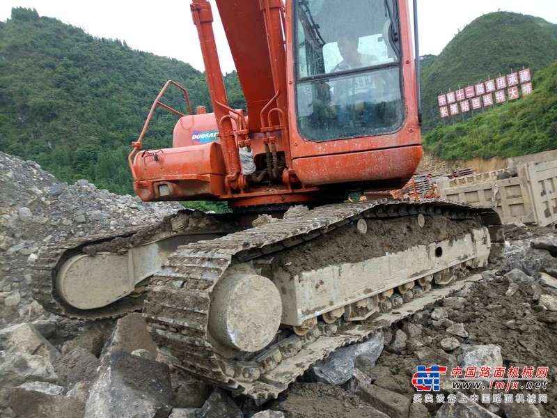 贵州出售转让二手13000小时2008年大宇DH220LC挖掘机
