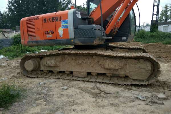 山东出售转让二手8000小时2010年日立ZX200挖掘机