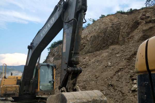 安徽出售转让二手16000小时2007年沃尔沃EC210BLC挖掘机