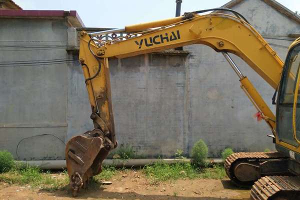 山东出售转让二手7000小时2010年玉柴YC85挖掘机
