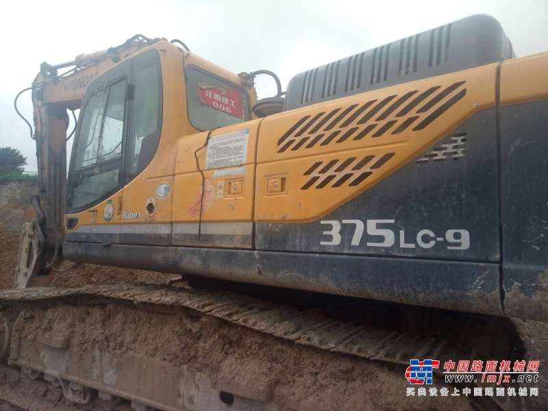 贵州出售转让二手6000小时2012年现代R335LC挖掘机