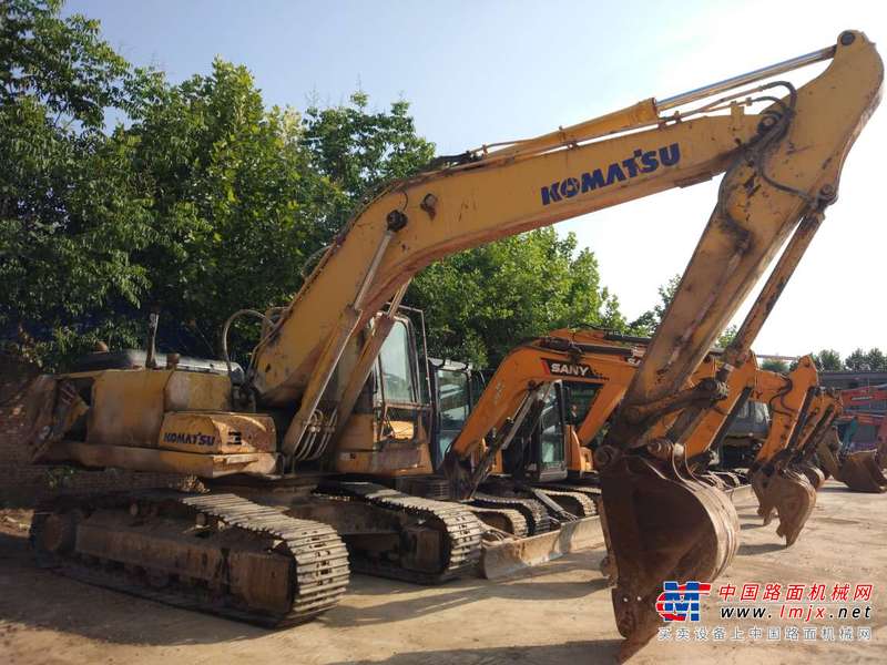 陕西出售转让二手8000小时2009年小松PC200LC挖掘机