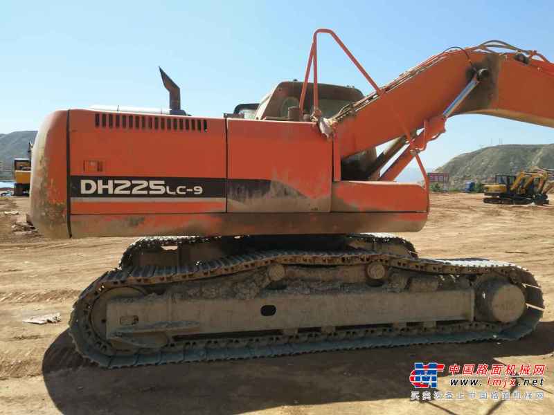 甘肃出售转让二手7000小时2011年斗山DH225LC挖掘机