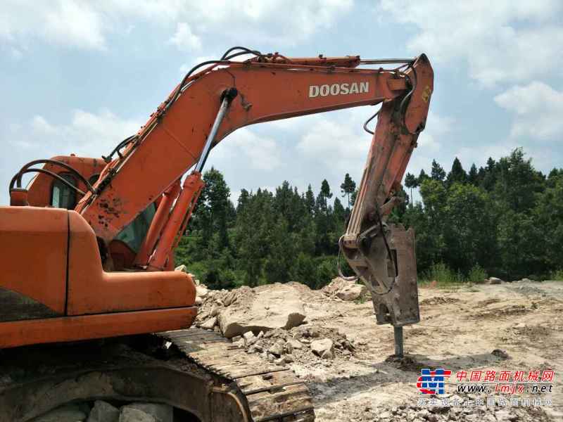 四川出售转让二手9500小时2008年斗山DH220挖掘机