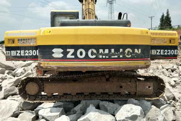 四川出售转让二手8000小时2011年中联重科ZE230LC挖掘机
