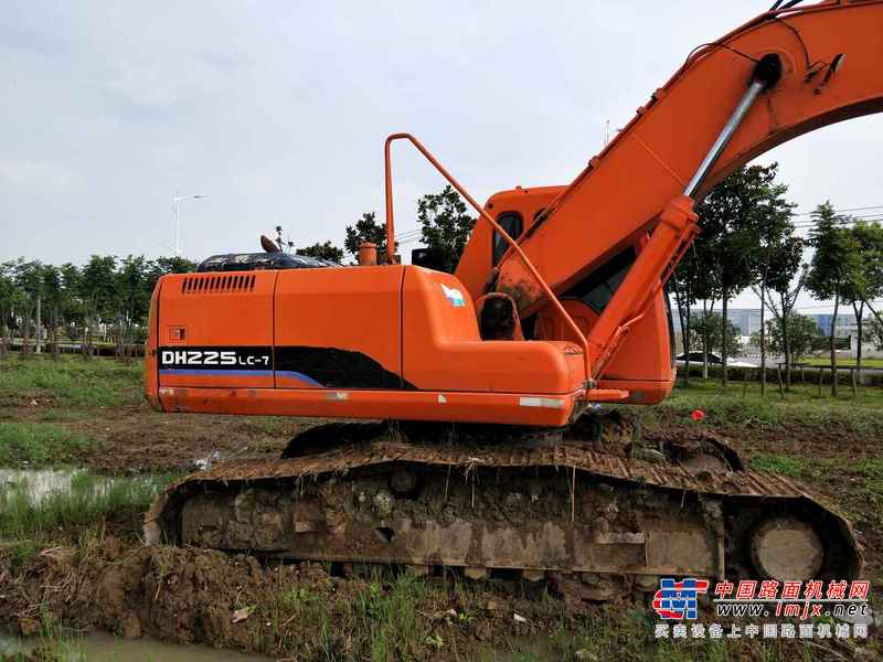 安徽出售转让二手9500小时2011年斗山DH220LC挖掘机