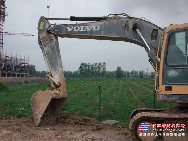 山东出售转让二手8000小时2011年沃尔沃EC210B挖掘机
