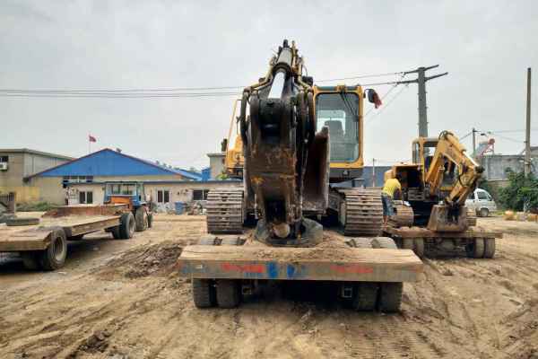 山东出售转让二手7000小时2010年临工LG6220挖掘机