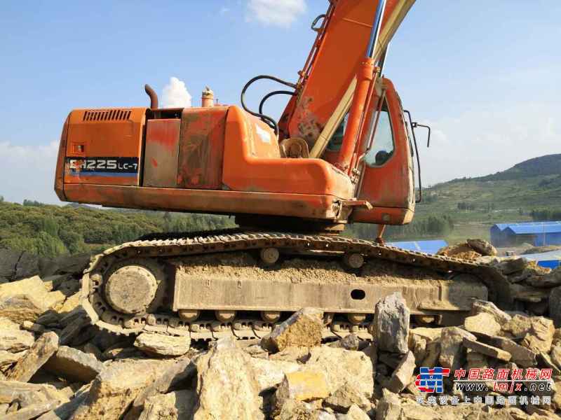 山东出售转让二手10000小时2009年斗山DH215挖掘机