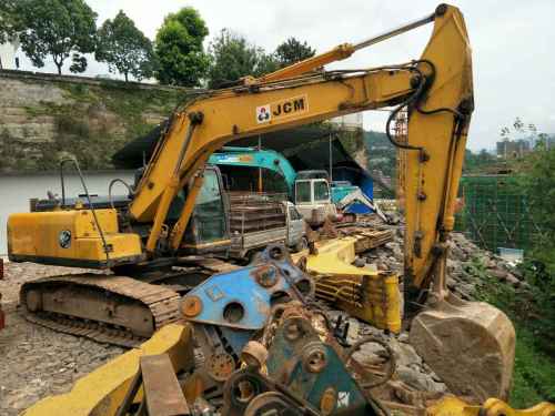 四川出售转让二手8000小时2011年山重建机JCM921D挖掘机
