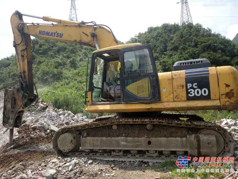 贵州出售转让二手7000小时2010年小松PC270挖掘机