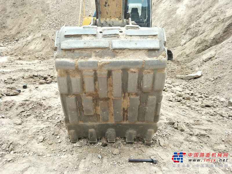 甘肃出售转让二手6000小时2011年柳工CLG925D挖掘机