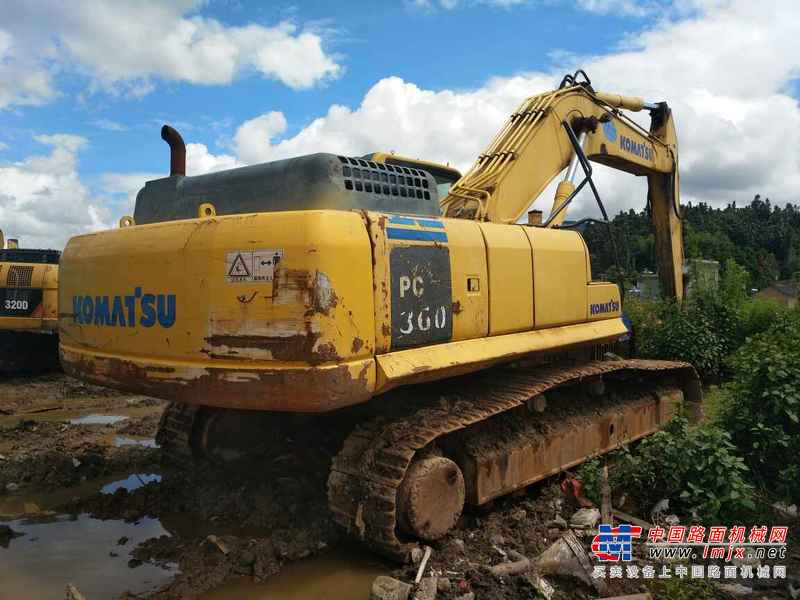 云南出售转让二手6852小时2010年小松PC360挖掘机
