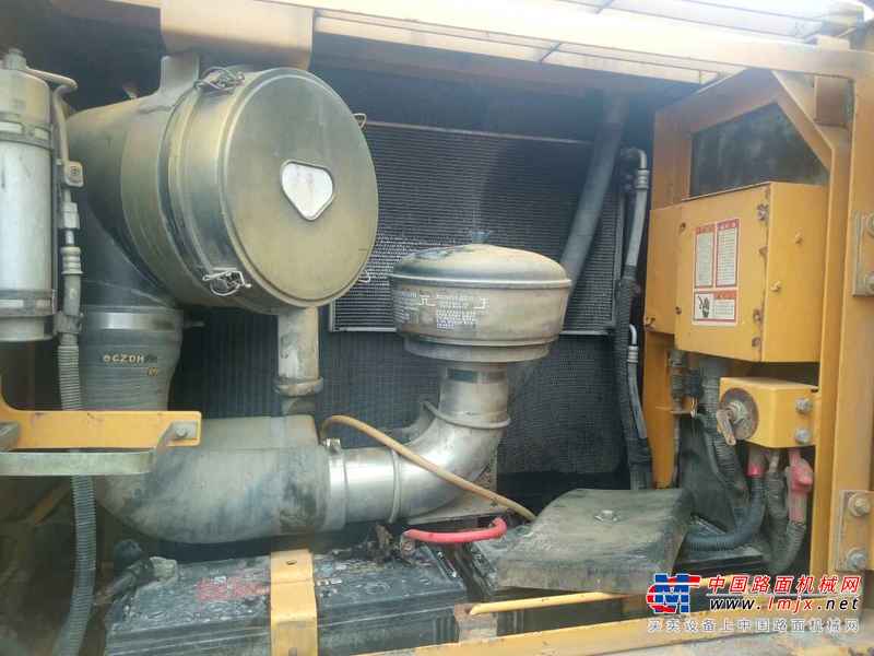 贵州出售转让二手7500小时2011年柳工915D挖掘机