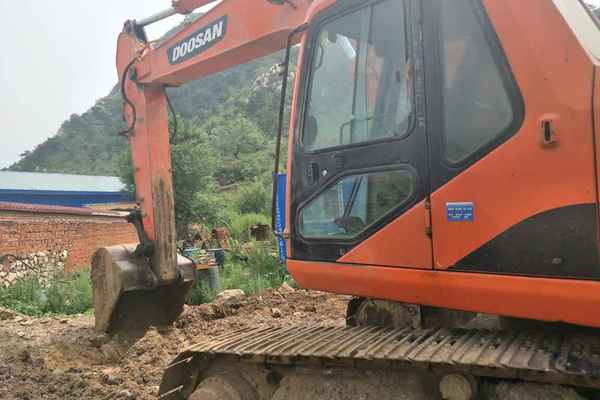 河北出售转让二手8700小时2011年斗山DH300LC挖掘机