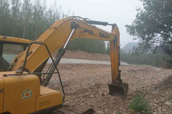 山东出售转让二手9800小时2010年三一重工SY215C挖掘机