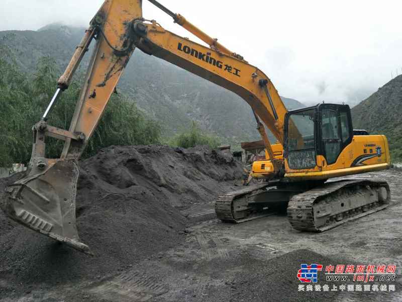 甘肃出售转让二手8000小时2011年龙工LG6225挖掘机