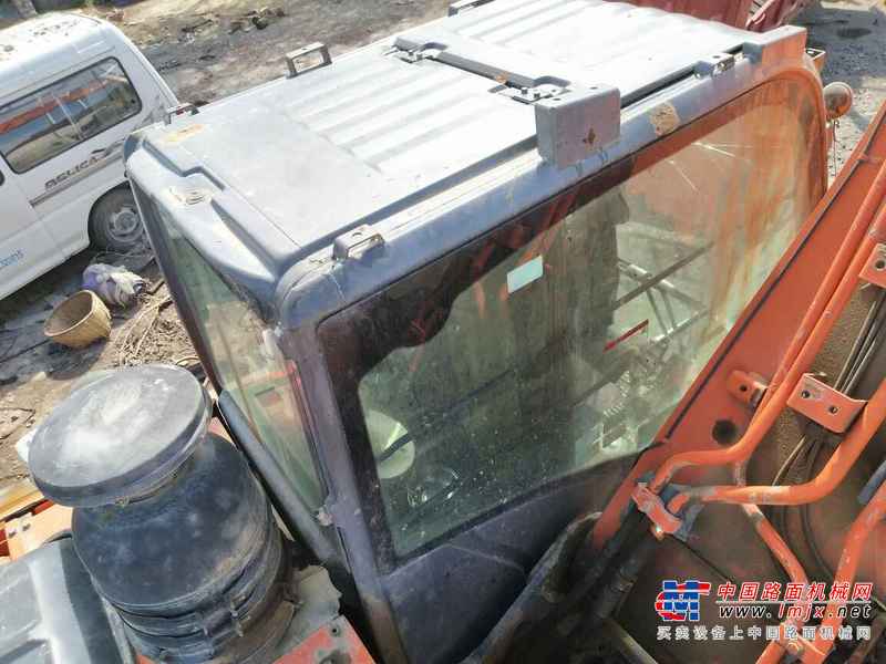 甘肃出售转让二手12000小时2008年日立ZX240挖掘机