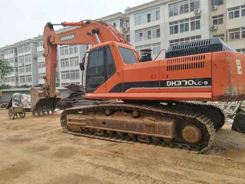 河北出售转让二手8000小时2011年斗山DH370LC挖掘机