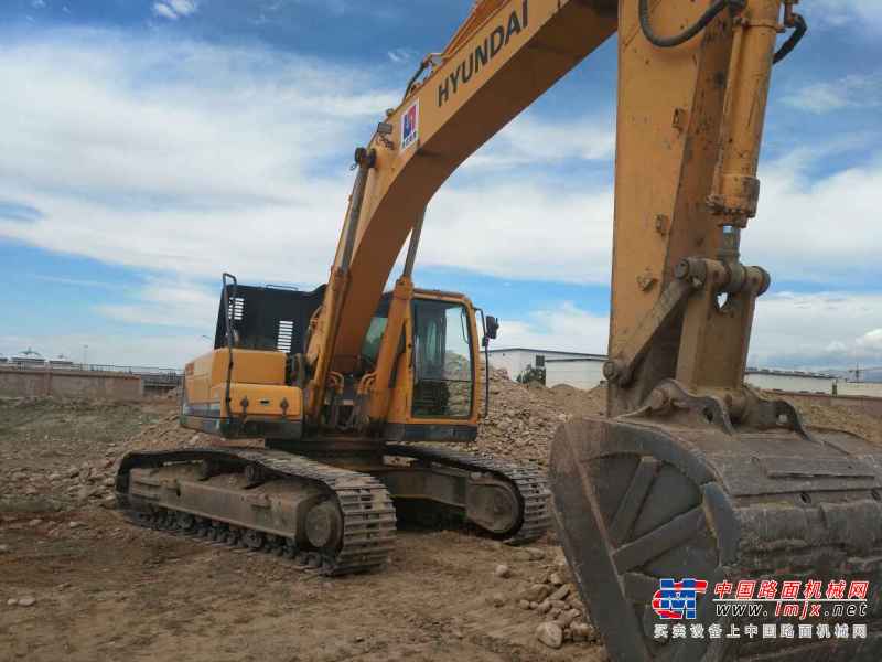 内蒙古出售转让二手8000小时2010年现代R305LC挖掘机