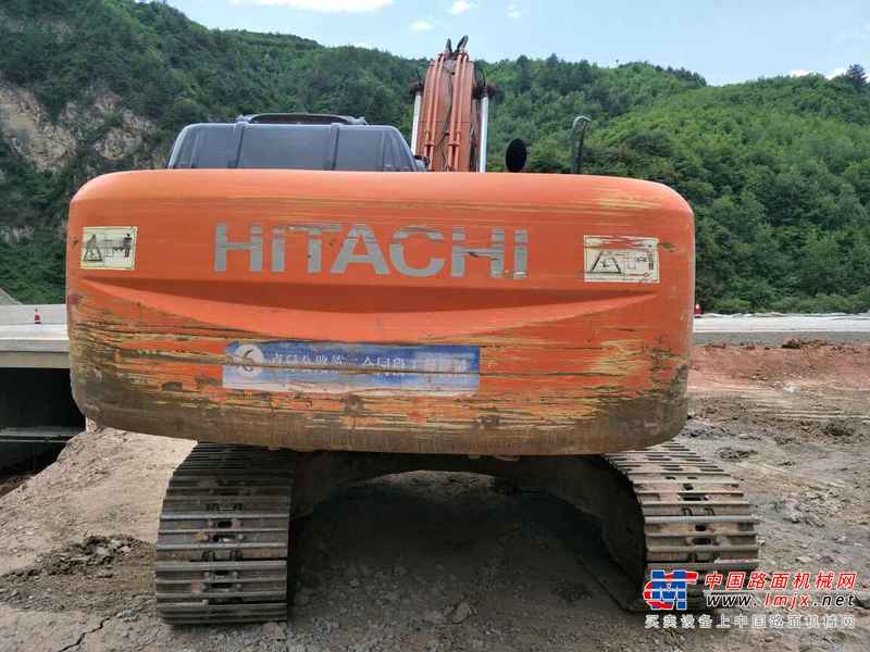 甘肃出售转让二手8000小时2010年日立ZX240挖掘机