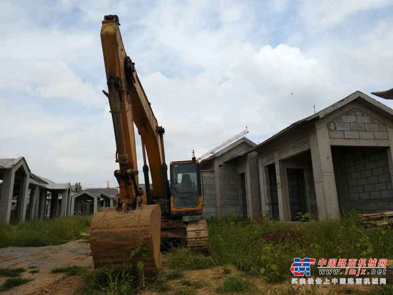 河南出售转让二手9857小时2009年三一重工SY215C挖掘机