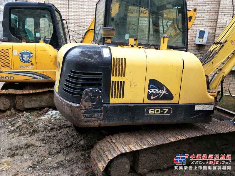 江西出售转让二手12000小时2008年现代R60挖掘机