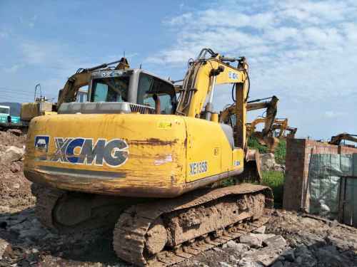 重庆出售转让二手8000小时2011年徐工XE135B挖掘机