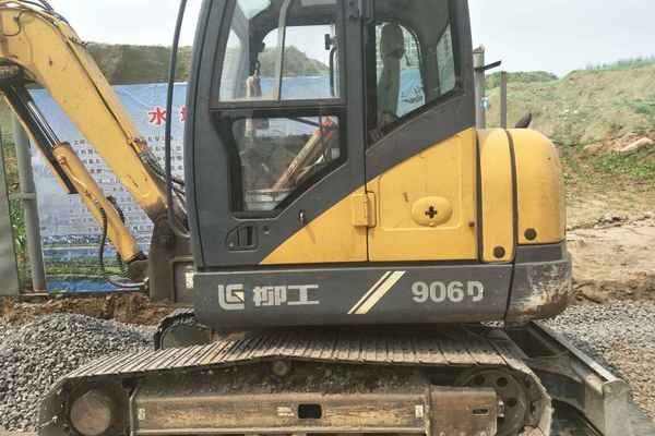 河北出售转让二手7800小时2010年柳工CLG906D挖掘机