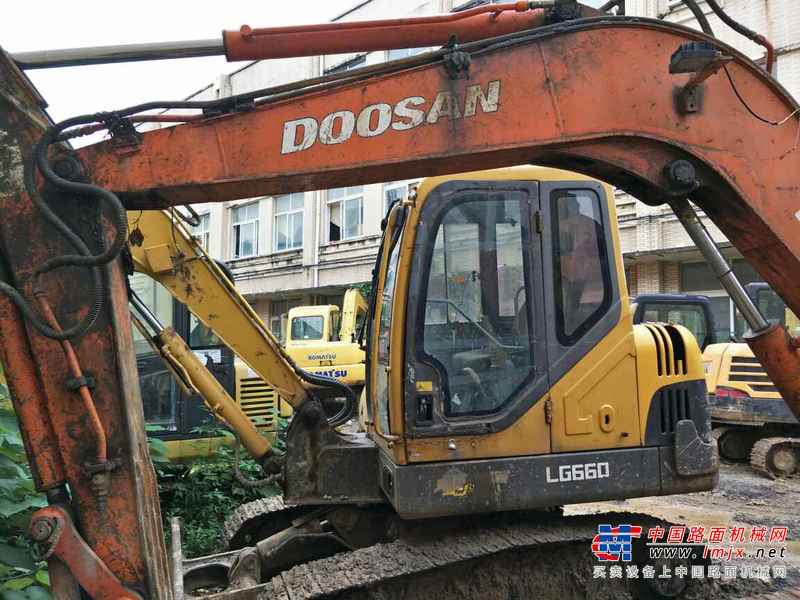 江西出售转让二手10000小时2008年斗山DH55挖掘机