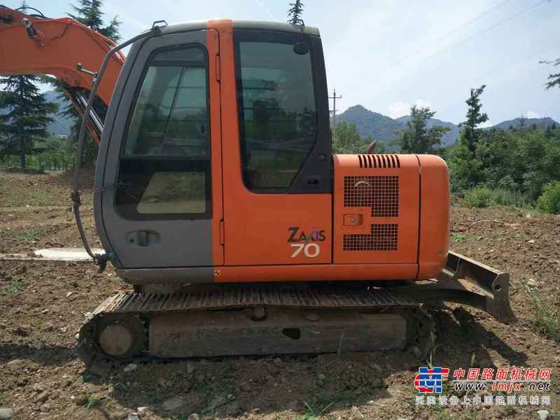 陕西出售转让二手3000小时2013年日立ZX60挖掘机