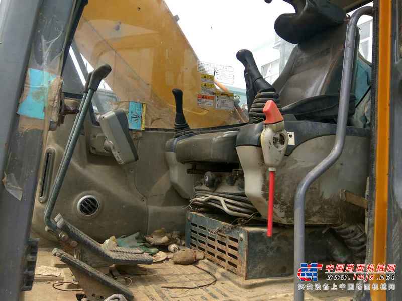 山东出售转让二手6973小时2011年徐工XE260C挖掘机