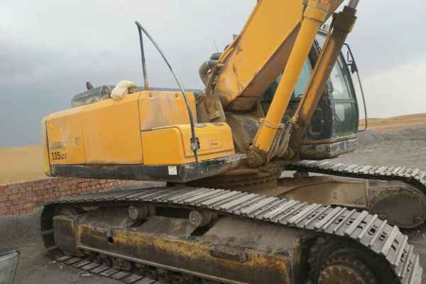 内蒙古出售转让二手13000小时2009年现代R335LC挖掘机