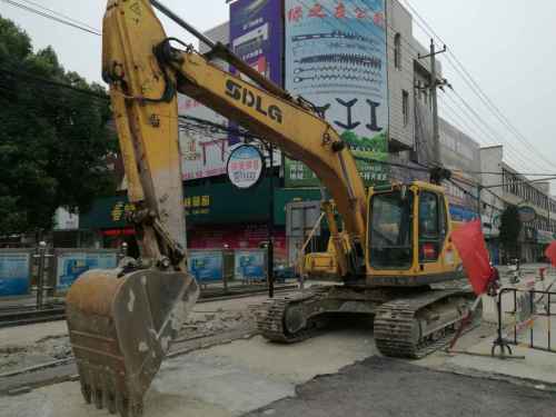 安徽出售转让二手7000小时2012年临工LG6210挖掘机