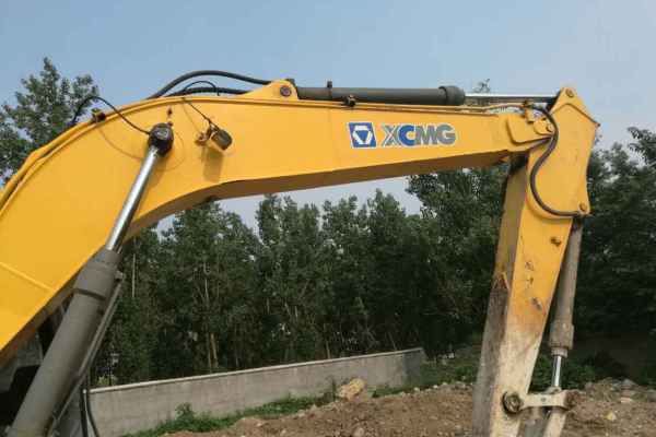 山东出售转让二手6821小时2012年徐工XE150挖掘机