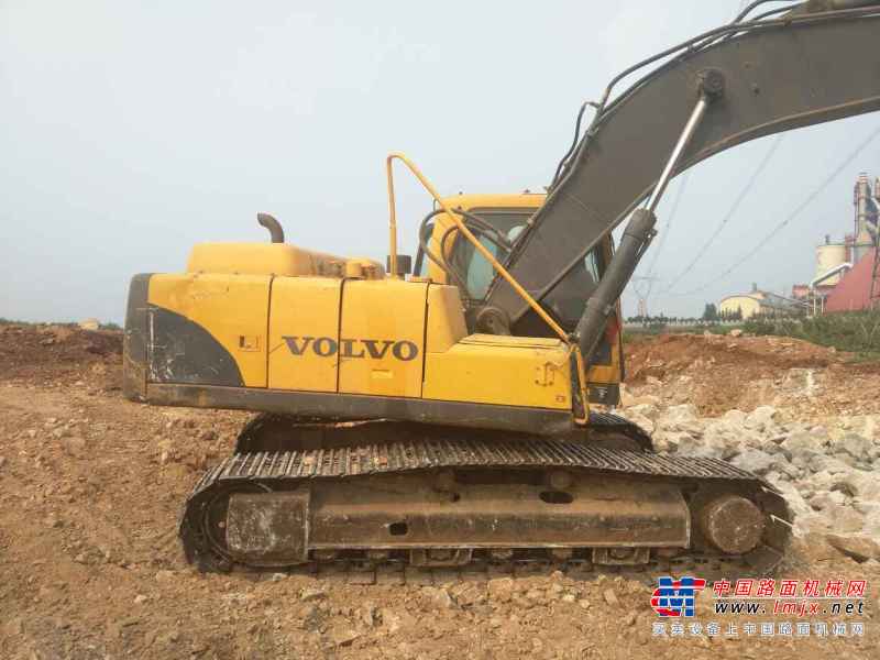 山东出售转让二手7300小时2010年沃尔沃EC210B挖掘机
