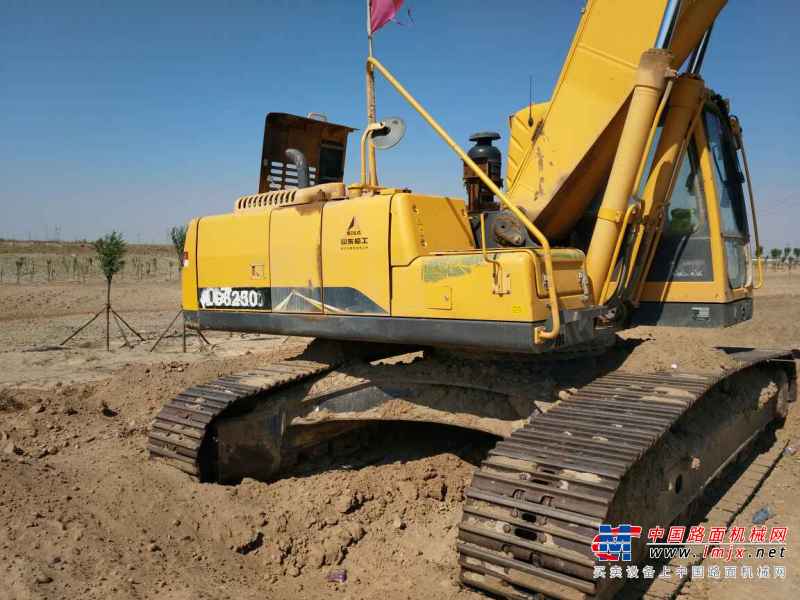 内蒙古出售转让二手4000小时2012年临工LG6250挖掘机