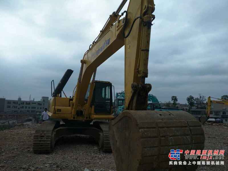 贵州出售转让二手8000小时2008年小松PC200挖掘机