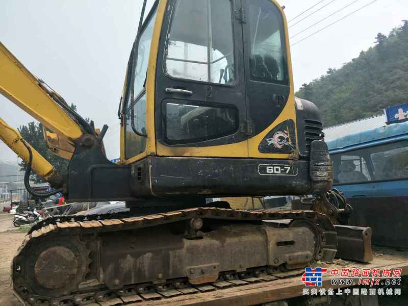 河北出售转让二手4400小时2010年现代R60挖掘机