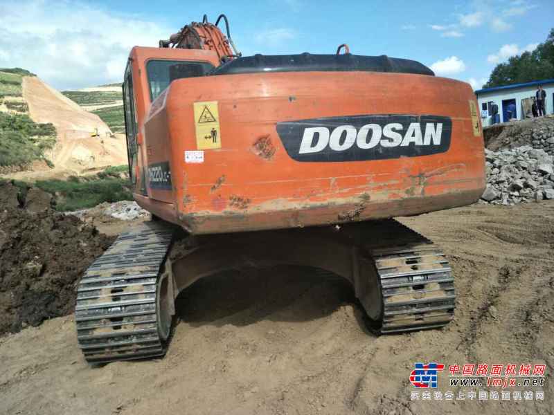 甘肃出售转让二手8000小时2009年斗山DH220挖掘机
