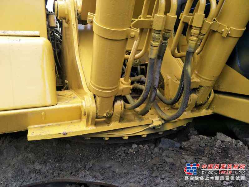 云南出售转让二手9856小时2008年柳工CLG220挖掘机