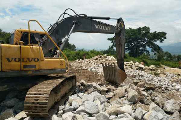 云南出售转让二手5826小时2012年沃尔沃EC240BLC挖掘机