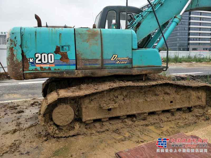 江西出售转让二手13000小时2005年神钢SK200挖掘机