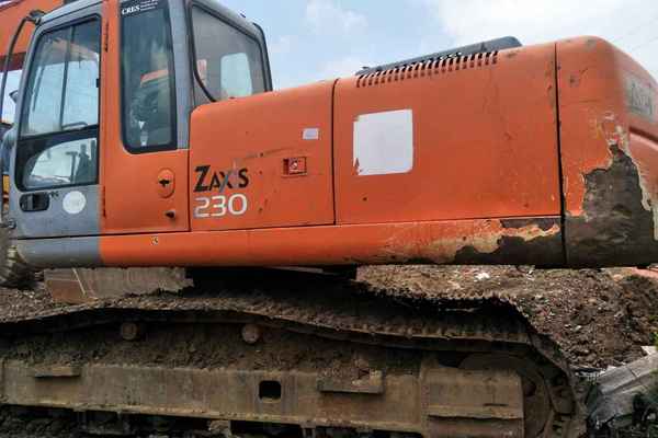 云南出售转让二手10744小时2007年日立EX230挖掘机