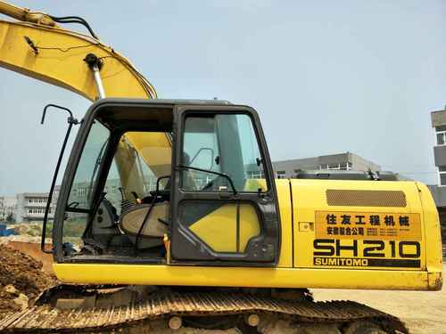 安徽出售转让二手9000小时2011年住友SH210挖掘机
